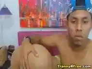 Awesome Tranny Loves to Suck Cock