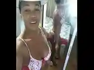 Carol deixando rabo para alto