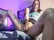 Te invito a que te masturbes junto a mi mientras miramos PORNO, es una de mis fantasias, ayudame a cumplirla! Parte 1