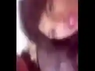 Travesti mugroso le hace oral a un anciano decr&eacute_pito