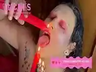 VELA - travesti gostosa brinca com velas no seu corpo inteiro - V&Iacute_DEO COMPLETO no RED